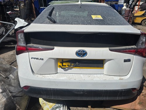 Toyota prius plug hybrid - toyota,