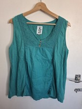Turquoise green top vest