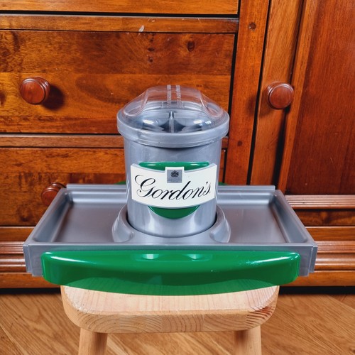 Gordon gin lemon lime wedge - gin,