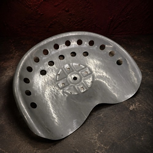 Antique style metal - style, tractor
