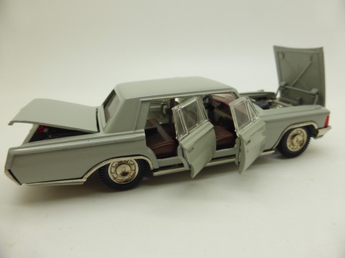 Zil 117 grey limousine - 117,