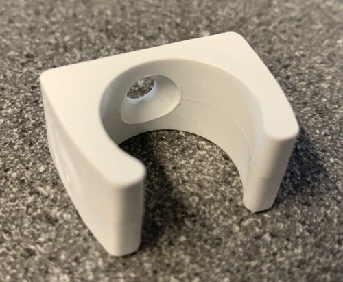 Freestanding table leg clip - freestanding,