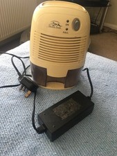 Mini dehumidifier