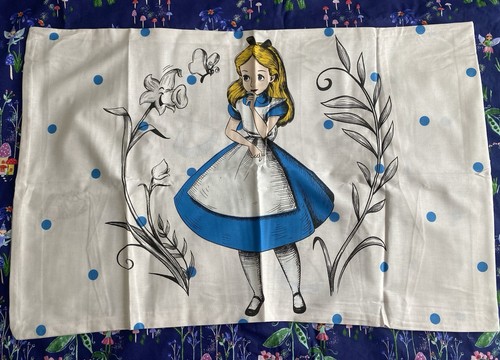 Disney alice wonderland - alice, in