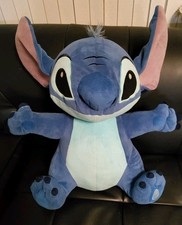 Disney Store Exclusive Giant
