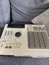 AKAI professional MPC2000XL 32MB RAM with CF Card Drive Sampler Sequencer Tested