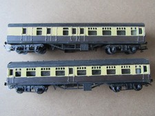 2  x  Vintage   Triang   R.28  &  R.29    Coaches       Painted      OO Gauge