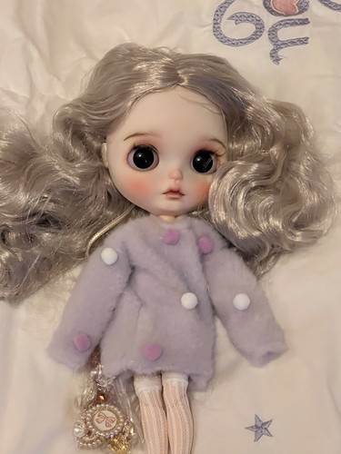 Icy custom blythe doll - icy,