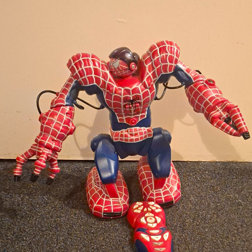 Wowwee robosapien spider man - wowwee, spider-man