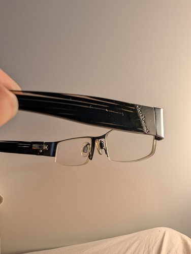Red dead eyeglasses semi - dead,