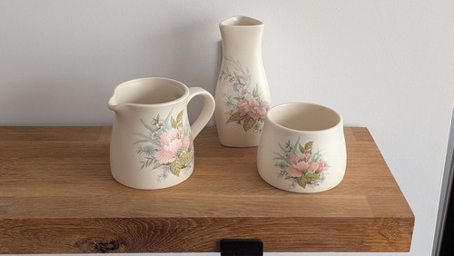 Aldridge pottery trio bud - aldridge,