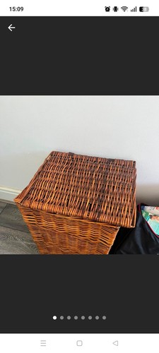 Slight damage wicker - damage's.,