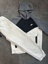 Nike tech fleece Light Orewood