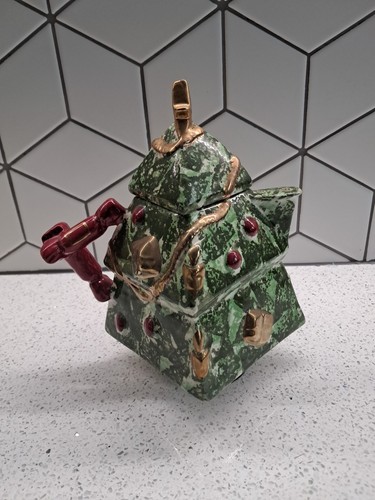 Christmas tree teapot - tree,