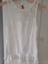 Ladies Sleeveless Lace Top