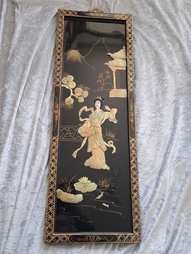 Black lacquered mother - black, of