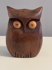Vintage Hand Carved Wooden Owl With Wooden Bead Eyes 9cm High. Lovely Wood Grain