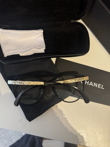 Chanel black and gold - chanel,