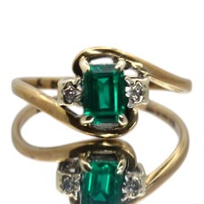 Gold Ring Emerald Cut