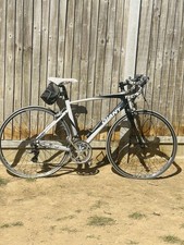 Giant Defy 1 Road Bike Giant Defy series 4 Race Bike. Excellent condition.