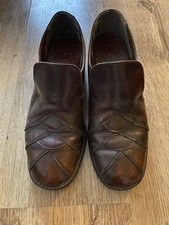 Genuine 1970s Men’s Leather Slip On Shoes 2” Heel Size 7 1/2