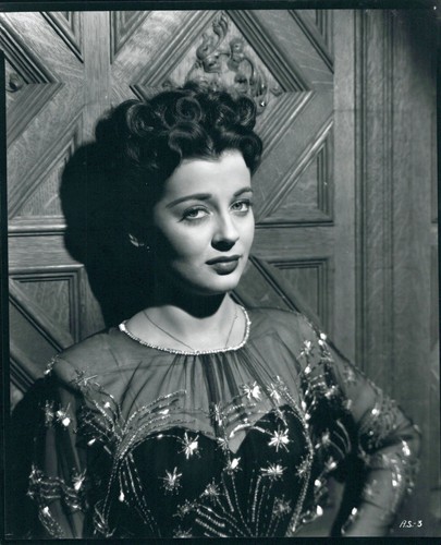 Hollywood beauty gail russell - gail,