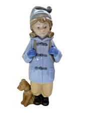 Nao Lladro Travelling Girl