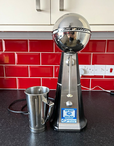 Drink mixer milkshake - mixer,