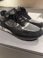 Louis Vuitton Run Away Black