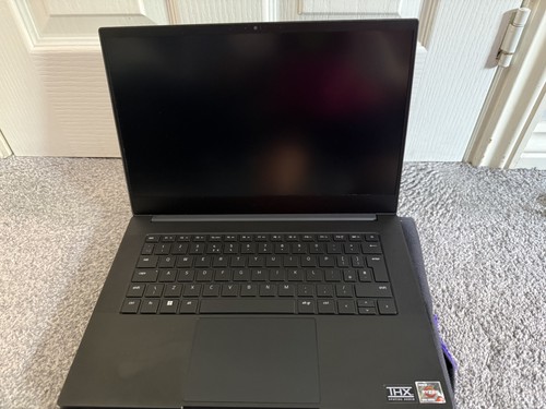 Boxed razer blade ryzen - 14,