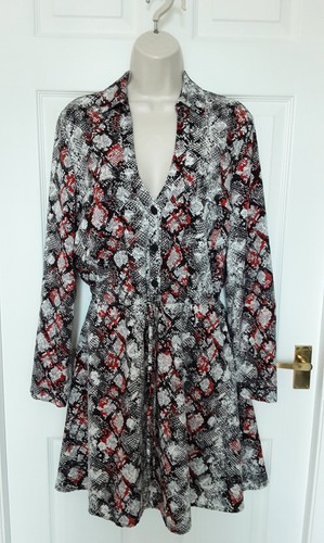 Red herring shirt style - red,