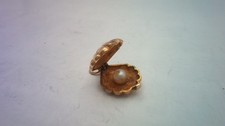Vintage 9 ct Gold Oyster Charm With Pearl Inside.