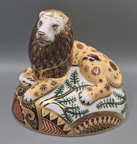 Royal crown derby paperweight - royal,