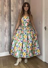 Vintage Trina Lewis Floral Fit