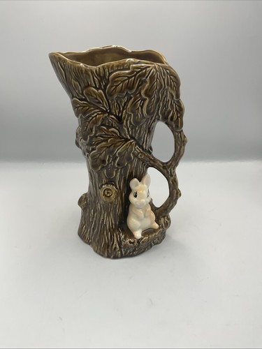 Sylvac 4242 woodland pottery - woodland,