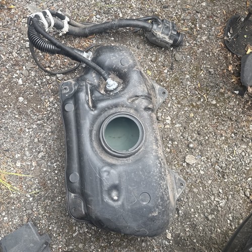 77100 0d260 fuel - fuel, tank