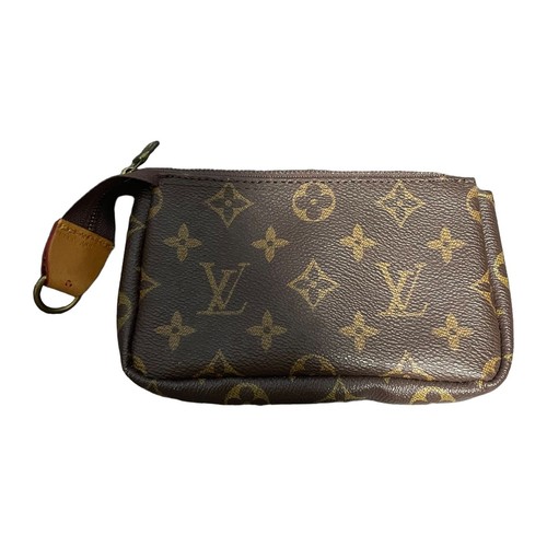 Louis vuitton monogram pouch - louis,