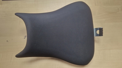 Kawasaki riders seat - er-6n,