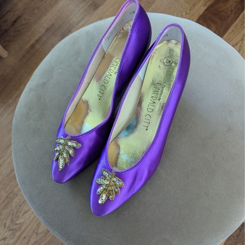 Vtg kitten heels - purple, satin