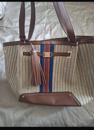 River island large - river,