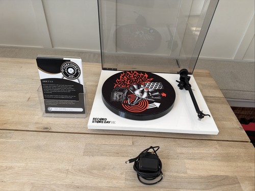 Rega plus record store day - plus,