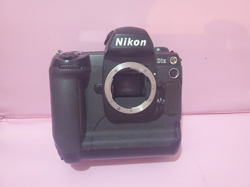 Nikon d1x digital slr - mp,