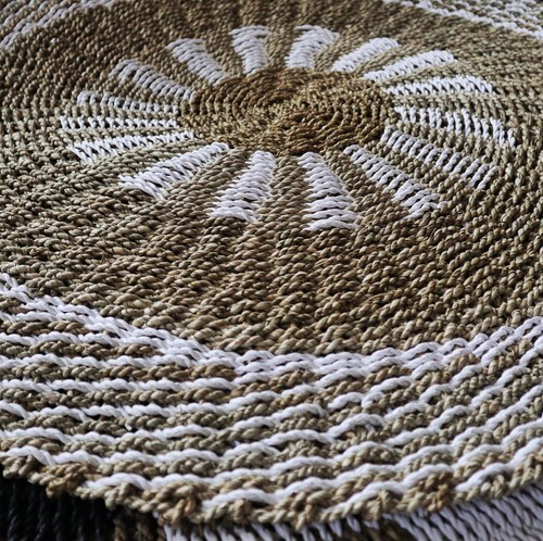 Round seagrass white - &, tan