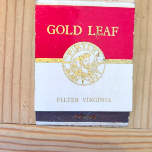Vintage players gold leaf - ​vintage,