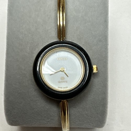 Gucci change bezel 2 - change,