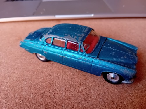 Corgi toys jaguar mark - toys, x