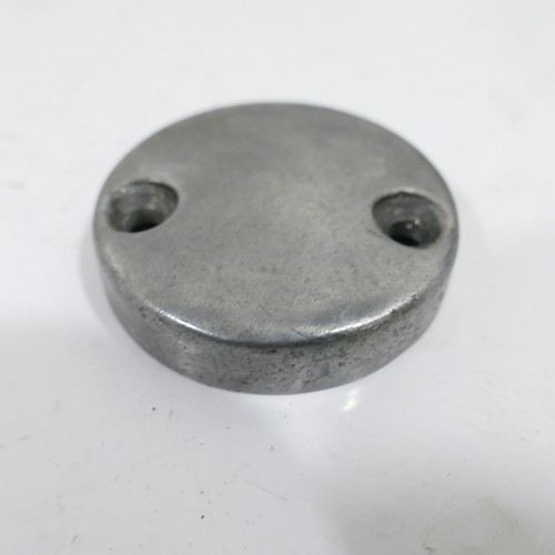 Suzuki 750 valve cover side - 750,