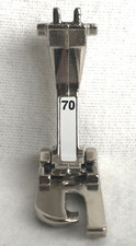 BERNINA 4MM LAP SEAM FOOT - NO 70 - OLDER MODELS - 910 to 1530 INCLUDING 1008