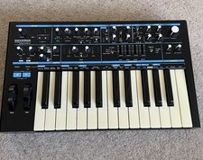 Novation Bass Station II 25-Key Monophonic Analog Synthesizer - Black