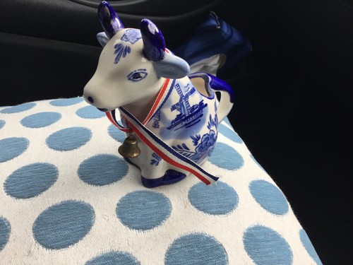 Holland delft blue cow - holland,